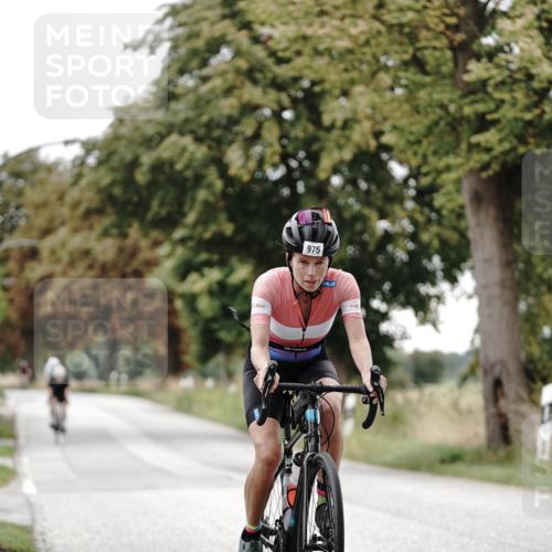 30.08.2026 - Elbe Triathlon Hamburg Michael Burmester http://msf.ph/oto/10072620 30.08.2026 10:19:27 Radfahren 572, 848, 893, 948, 975 meine-sportfotos.de