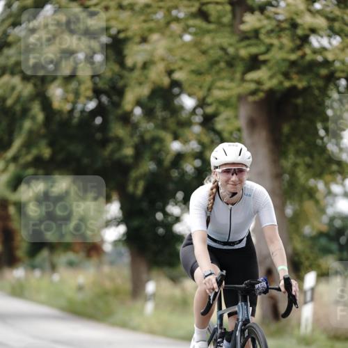 30.08.2026 - Elbe Triathlon Hamburg Michael Burmester http://msf.ph/oto/10072630 30.08.2026 10:19:34 Radfahren 893 meine-sportfotos.de