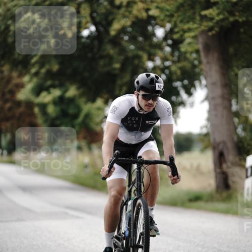 30.08.2026 - Elbe Triathlon Hamburg Michael Burmester http://msf.ph/oto/10072653 30.08.2026 10:20:11 Radfahren 521, 824 meine-sportfotos.de