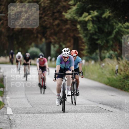30.08.2026 - Elbe Triathlon Hamburg Michael Burmester http://msf.ph/oto/10072654 30.08.2026 10:20:22 Radfahren 857, 862, 915, 978 meine-sportfotos.de