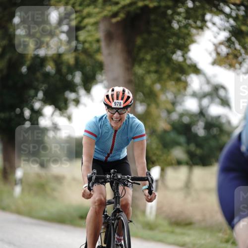 30.08.2026 - Elbe Triathlon Hamburg Michael Burmester http://msf.ph/oto/10072657 30.08.2026 10:20:25 Radfahren 857, 862, 873, 915, 978 meine-sportfotos.de
