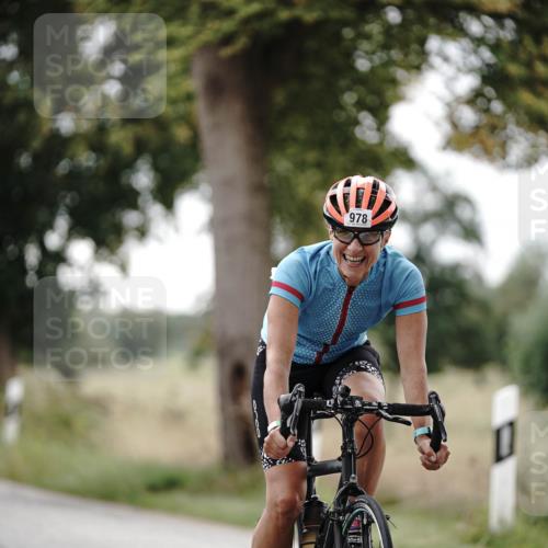30.08.2026 - Elbe Triathlon Hamburg Michael Burmester http://msf.ph/oto/10072659 30.08.2026 10:20:25 Radfahren 857, 862, 873, 915, 978 meine-sportfotos.de