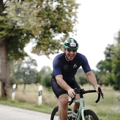 30.08.2026 - Elbe Triathlon Hamburg Michael Burmester http://msf.ph/oto/10072685 30.08.2026 10:20:48 Radfahren 672, 795 meine-sportfotos.de