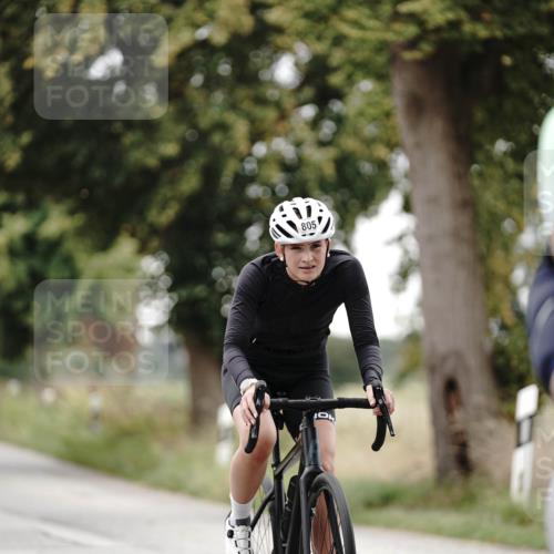 30.08.2026 - Elbe Triathlon Hamburg Michael Burmester http://msf.ph/oto/10072711 30.08.2026 10:21:16 Radfahren 553, 805, 821 meine-sportfotos.de
