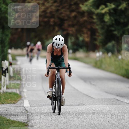 30.08.2026 - Elbe Triathlon Hamburg Michael Burmester http://msf.ph/oto/10072729 30.08.2026 10:22:02 Radfahren 818 meine-sportfotos.de