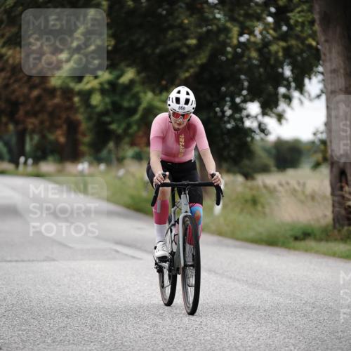 30.08.2026 - Elbe Triathlon Hamburg Michael Burmester http://msf.ph/oto/10072737 30.08.2026 10:22:11 Radfahren 591, 844, 868, 945 meine-sportfotos.de