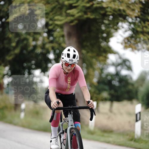 30.08.2026 - Elbe Triathlon Hamburg Michael Burmester http://msf.ph/oto/10072738 30.08.2026 10:22:12 Radfahren 591, 844, 868, 945 meine-sportfotos.de