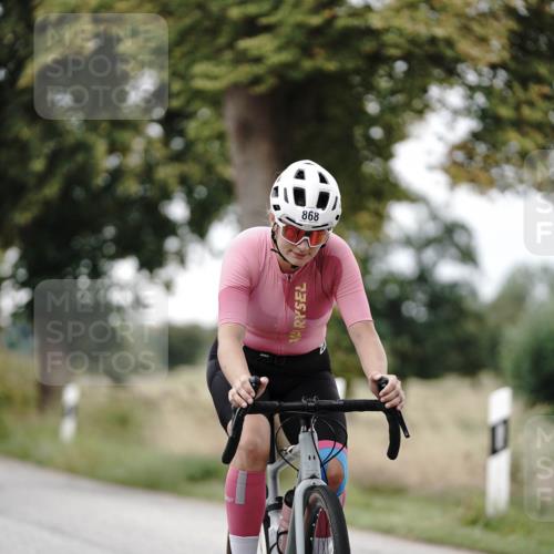 30.08.2026 - Elbe Triathlon Hamburg Michael Burmester http://msf.ph/oto/10072739 30.08.2026 10:22:12 Radfahren 591, 844, 868, 945 meine-sportfotos.de