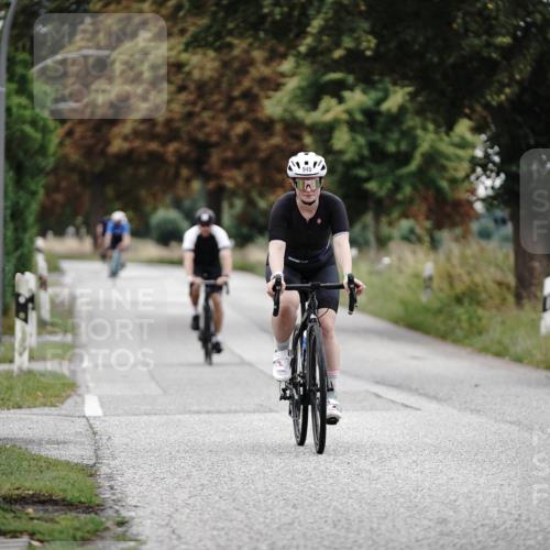 30.08.2026 - Elbe Triathlon Hamburg Michael Burmester http://msf.ph/oto/10072741 30.08.2026 10:22:14 Radfahren 591, 868, 945 meine-sportfotos.de