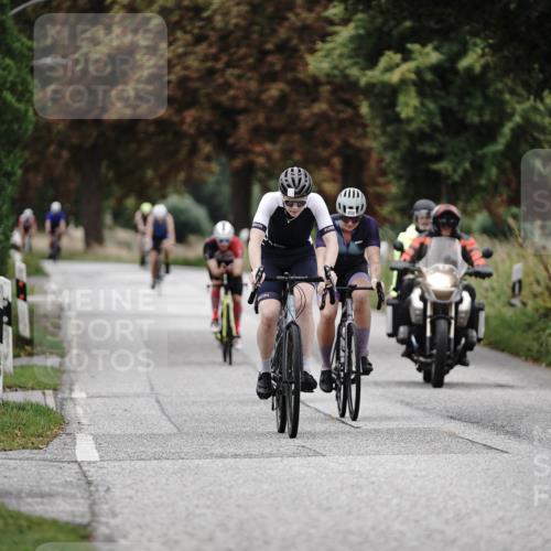 30.08.2026 - Elbe Triathlon Hamburg Michael Burmester http://msf.ph/oto/10072812 30.08.2026 10:23:54 Radfahren 783, 806, 871, 877, 987 meine-sportfotos.de