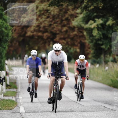 30.08.2026 - Elbe Triathlon Hamburg Michael Burmester http://msf.ph/oto/10072826 30.08.2026 10:24:05 Radfahren 435, 602, 712, 735, 775, 814, 822, 905, 914, 941 meine-sportfotos.de