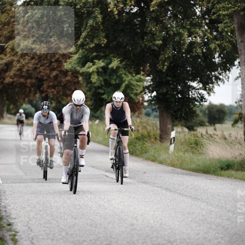 30.08.2026 - Elbe Triathlon Hamburg Michael Burmester http://msf.ph/oto/10072837 30.08.2026 10:24:10 Radfahren 602, 735, 775, 793, 814, 822, 905, 914, 936, 941 meine-sportfotos.de