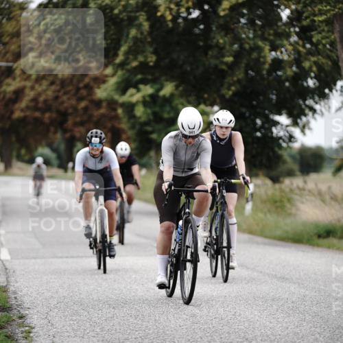 30.08.2026 - Elbe Triathlon Hamburg Michael Burmester http://msf.ph/oto/10072838 30.08.2026 10:24:11 Radfahren 602, 775, 793, 814, 822, 905, 914, 936, 941 meine-sportfotos.de