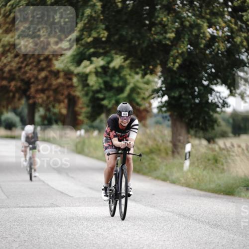 30.08.2026 - Elbe Triathlon Hamburg Michael Burmester http://msf.ph/oto/10072854 30.08.2026 10:24:27 Radfahren 834, 908 meine-sportfotos.de