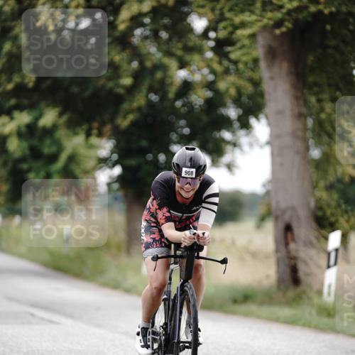 30.08.2026 - Elbe Triathlon Hamburg Michael Burmester http://msf.ph/oto/10072857 30.08.2026 10:24:28 Radfahren 834, 908 meine-sportfotos.de