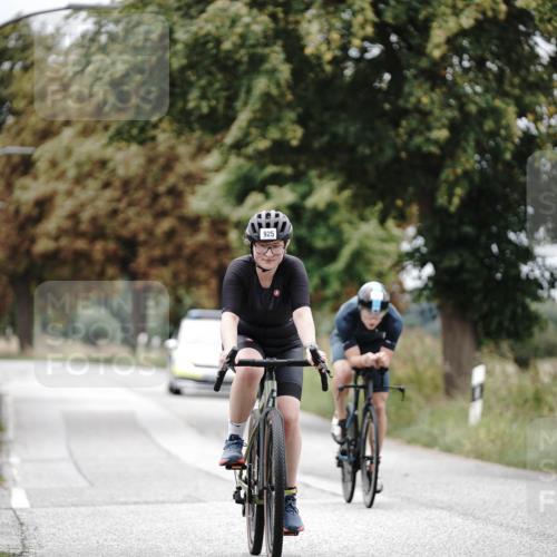 30.08.2026 - Elbe Triathlon Hamburg Michael Burmester http://msf.ph/oto/10072906 30.08.2026 10:25:35 Radfahren 925, 946, 1031 meine-sportfotos.de
