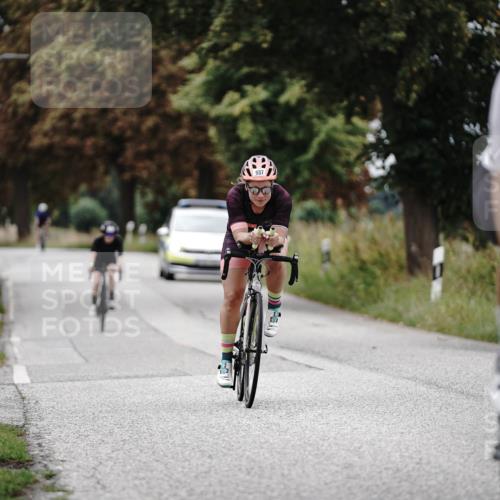 30.08.2026 - Elbe Triathlon Hamburg Michael Burmester http://msf.ph/oto/10072916 30.08.2026 10:25:51 Radfahren 686, 929, 937 meine-sportfotos.de