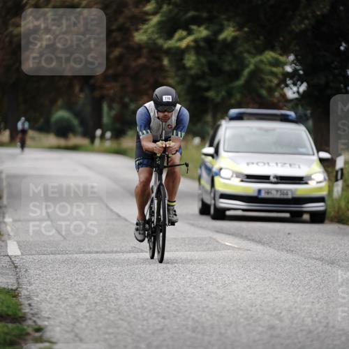 30.08.2026 - Elbe Triathlon Hamburg Michael Burmester http://msf.ph/oto/10072951 30.08.2026 10:26:29 Radfahren 716, 906 meine-sportfotos.de