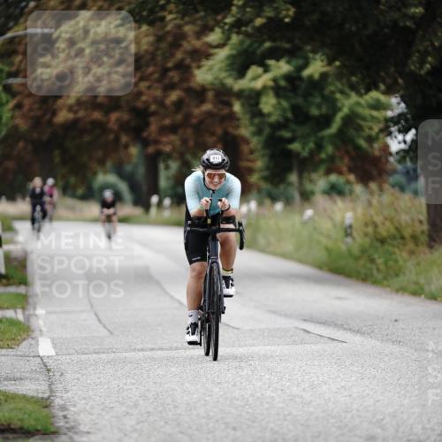 30.08.2026 - Elbe Triathlon Hamburg Michael Burmester http://msf.ph/oto/10072955 30.08.2026 10:26:38 Radfahren 856, 911 meine-sportfotos.de