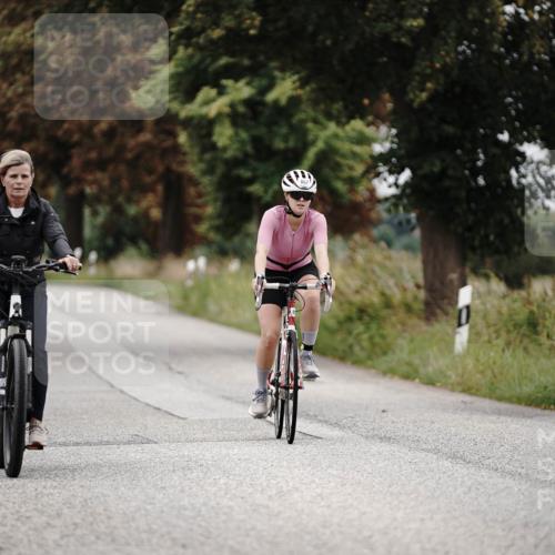 30.08.2026 - Elbe Triathlon Hamburg Michael Burmester http://msf.ph/oto/10072961 30.08.2026 10:26:48 Radfahren 867, 1008 meine-sportfotos.de