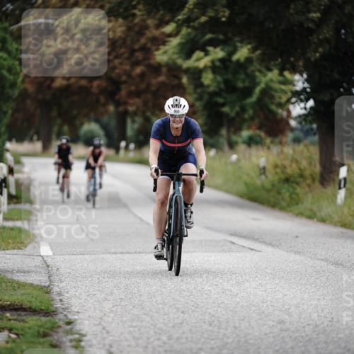 30.08.2026 - Elbe Triathlon Hamburg Michael Burmester http://msf.ph/oto/10072967 30.08.2026 10:26:56 Radfahren 811, 842, 960, 1008 meine-sportfotos.de