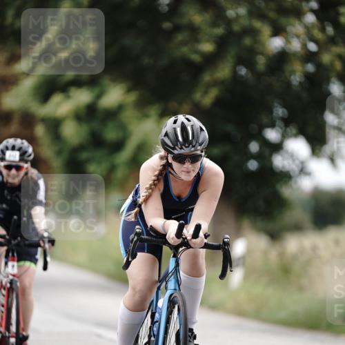 30.08.2026 - Elbe Triathlon Hamburg Michael Burmester http://msf.ph/oto/10072971 30.08.2026 10:27:01 Radfahren 811, 842 meine-sportfotos.de