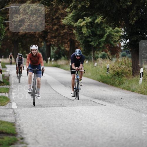 30.08.2026 - Elbe Triathlon Hamburg Michael Burmester http://msf.ph/oto/10072981 30.08.2026 10:27:16 Radfahren 729, 734, 860, 861, 982 meine-sportfotos.de