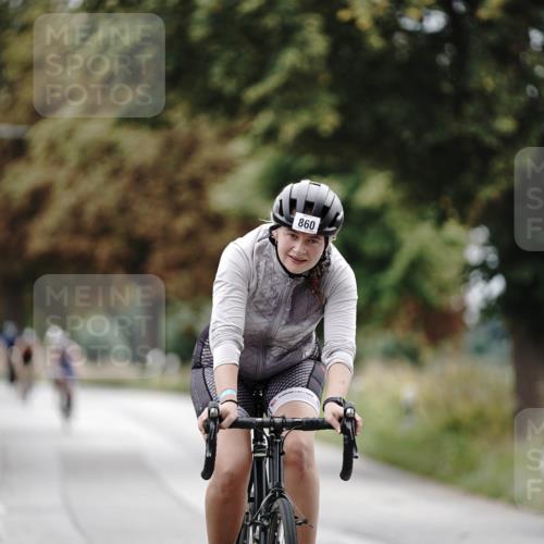 30.08.2026 - Elbe Triathlon Hamburg Michael Burmester http://msf.ph/oto/10072988 30.08.2026 10:27:22 Radfahren 860, 965 meine-sportfotos.de