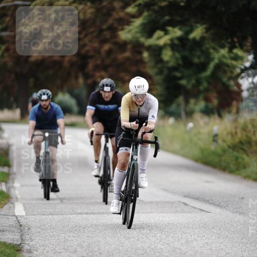 30.08.2026 - Elbe Triathlon Hamburg Michael Burmester http://msf.ph/oto/10072993 30.08.2026 10:27:32 Radfahren 514, 749, 828, 927 meine-sportfotos.de