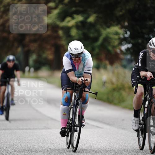 30.08.2026 - Elbe Triathlon Hamburg Michael Burmester http://msf.ph/oto/10073021 30.08.2026 10:27:59 Radfahren 920, 950, 969, 1045 meine-sportfotos.de