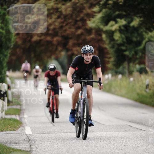 30.08.2026 - Elbe Triathlon Hamburg Michael Burmester http://msf.ph/oto/10073022 30.08.2026 10:28:00 Radfahren 920, 950, 969, 1045, 1898 meine-sportfotos.de