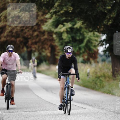 30.08.2026 - Elbe Triathlon Hamburg Michael Burmester http://msf.ph/oto/10073033 30.08.2026 10:28:10 Radfahren 509, 853, 1260, 1898 meine-sportfotos.de