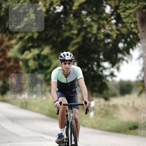 30.08.2026 - Elbe Triathlon Hamburg Michael Burmester http://msf.ph/oto/10073040 30.08.2026 10:28:18 Radfahren 570, 742, 757, 1260 meine-sportfotos.de
