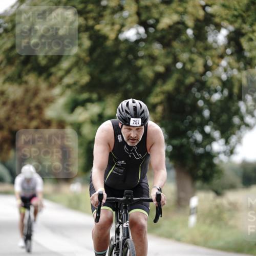 30.08.2026 - Elbe Triathlon Hamburg Michael Burmester http://msf.ph/oto/10073043 30.08.2026 10:28:21 Radfahren 570, 742, 757 meine-sportfotos.de