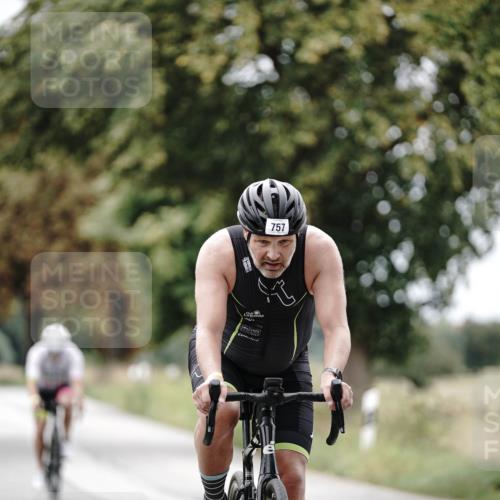 30.08.2026 - Elbe Triathlon Hamburg Michael Burmester http://msf.ph/oto/10073045 30.08.2026 10:28:21 Radfahren 570, 742, 757 meine-sportfotos.de
