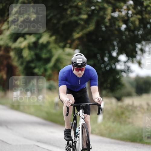 30.08.2026 - Elbe Triathlon Hamburg Michael Burmester http://msf.ph/oto/10073083 30.08.2026 10:28:54 Radfahren 849, 1093 meine-sportfotos.de