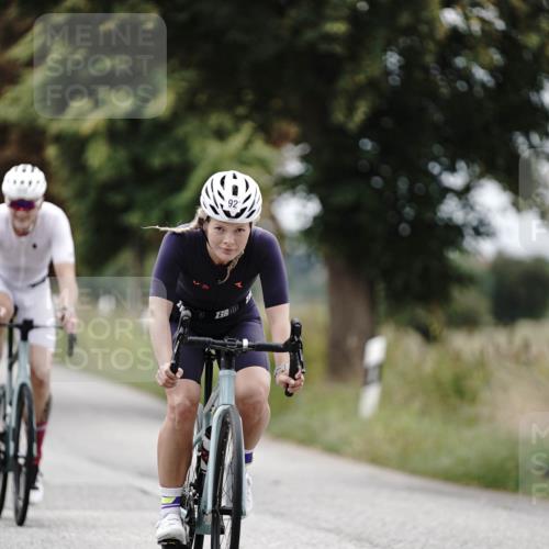 30.08.2026 - Elbe Triathlon Hamburg Michael Burmester http://msf.ph/oto/10073095 30.08.2026 10:29:09 Radfahren 858, 923, 1052 meine-sportfotos.de