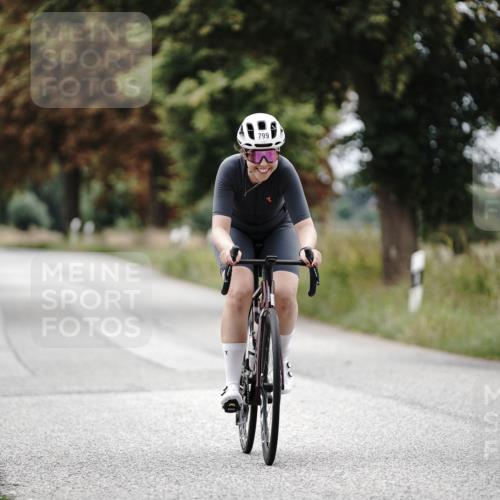 30.08.2026 - Elbe Triathlon Hamburg Michael Burmester http://msf.ph/oto/10073104 30.08.2026 10:29:19 Radfahren 539, 799 meine-sportfotos.de
