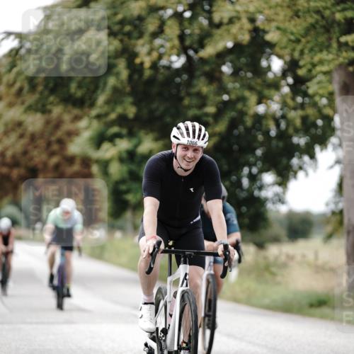 30.08.2026 - Elbe Triathlon Hamburg Michael Burmester http://msf.ph/oto/10073129 30.08.2026 10:29:45 Radfahren 883, 980, 983, 1039, 1042, 1066, 1359, 1896 meine-sportfotos.de
