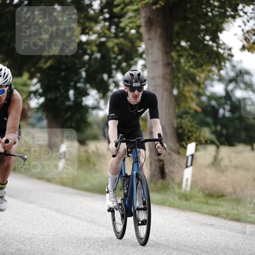 30.08.2026 - Elbe Triathlon Hamburg Michael Burmester http://msf.ph/oto/10073140 30.08.2026 10:29:48 Radfahren 836, 883, 983, 1010, 1039, 1042, 1359 meine-sportfotos.de