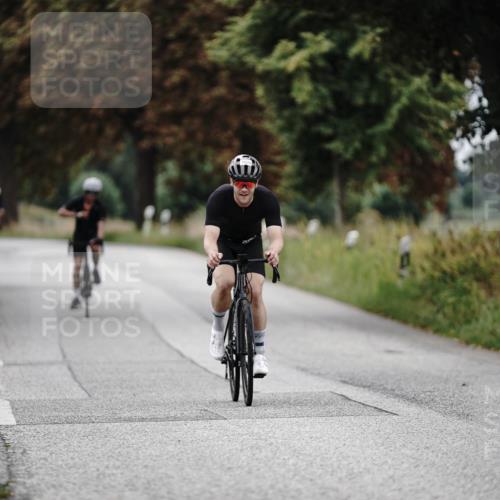 30.08.2026 - Elbe Triathlon Hamburg Michael Burmester http://msf.ph/oto/10073169 30.08.2026 10:30:13 Radfahren 797, 918, 1030 meine-sportfotos.de