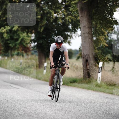 30.08.2026 - Elbe Triathlon Hamburg Michael Burmester http://msf.ph/oto/10073211 30.08.2026 10:30:55 Radfahren 1004, 1063 meine-sportfotos.de