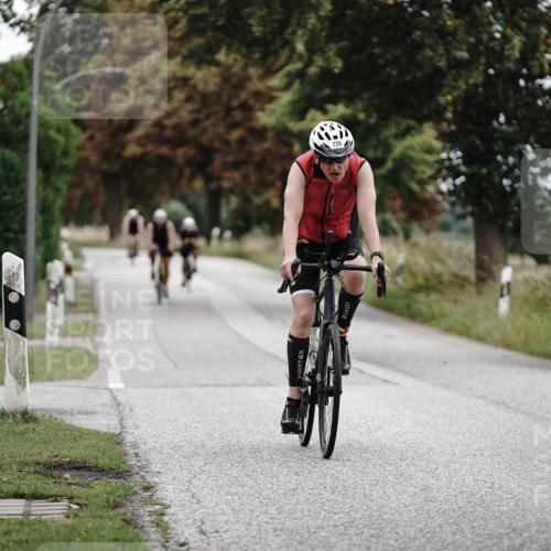 30.08.2026 - Elbe Triathlon Hamburg Michael Burmester http://msf.ph/oto/10073486 30.08.2026 10:35:45 Radfahren 697, 726, 798, 998 meine-sportfotos.de