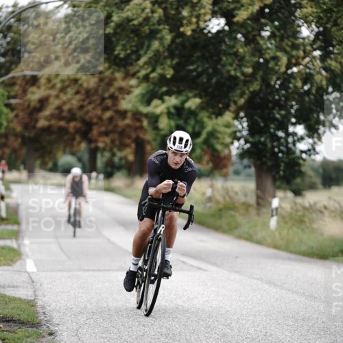 30.08.2026 - Elbe Triathlon Hamburg Michael Burmester http://msf.ph/oto/10073494 30.08.2026 10:35:50 Radfahren 798, 1074 meine-sportfotos.de