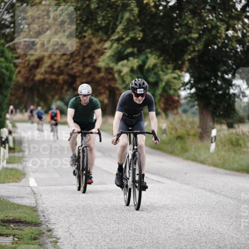 30.08.2026 - Elbe Triathlon Hamburg Michael Burmester http://msf.ph/oto/10074258 30.08.2026 10:46:08 Radfahren 979, 985, 1054, 1063, 1099, 1141, 1146, 1197 meine-sportfotos.de