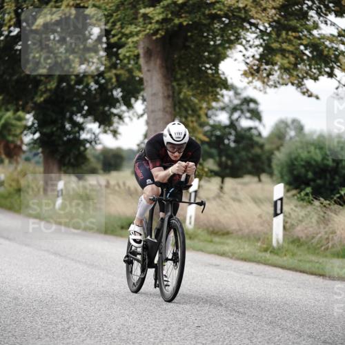 30.08.2026 - Elbe Triathlon Hamburg Michael Burmester http://msf.ph/oto/10074263 30.08.2026 10:46:11 Radfahren 979, 1063, 1099, 1141, 1146, 1197 meine-sportfotos.de