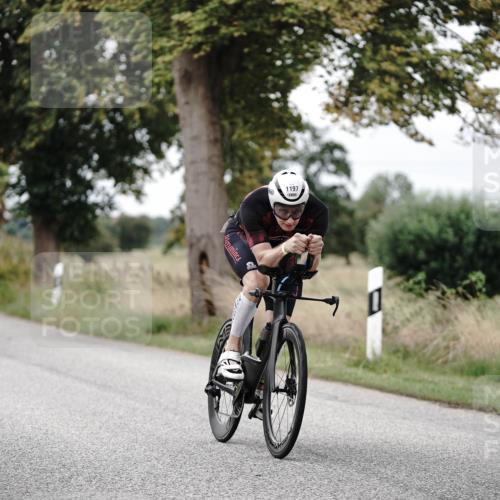 30.08.2026 - Elbe Triathlon Hamburg Michael Burmester http://msf.ph/oto/10074265 30.08.2026 10:46:11 Radfahren 979, 1063, 1099, 1141, 1146, 1197 meine-sportfotos.de