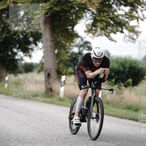30.08.2026 - Elbe Triathlon Hamburg Michael Burmester http://msf.ph/oto/10074266 30.08.2026 10:46:11 Radfahren 979, 1063, 1099, 1141, 1146, 1197 meine-sportfotos.de