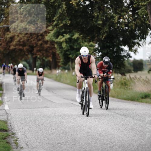 30.08.2026 - Elbe Triathlon Hamburg Michael Burmester http://msf.ph/oto/10074283 30.08.2026 10:46:22 Radfahren 984, 990, 1080, 1132, 1280, 1320 meine-sportfotos.de