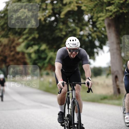 30.08.2026 - Elbe Triathlon Hamburg Michael Burmester http://msf.ph/oto/10074291 30.08.2026 10:46:24 Radfahren 984, 1080, 1132, 1280, 1320 meine-sportfotos.de